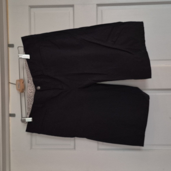 Athleta Dipper Hiking Bermuda Black Nylon Stretch Shorts Women’s 16 - Picture 4 of 16